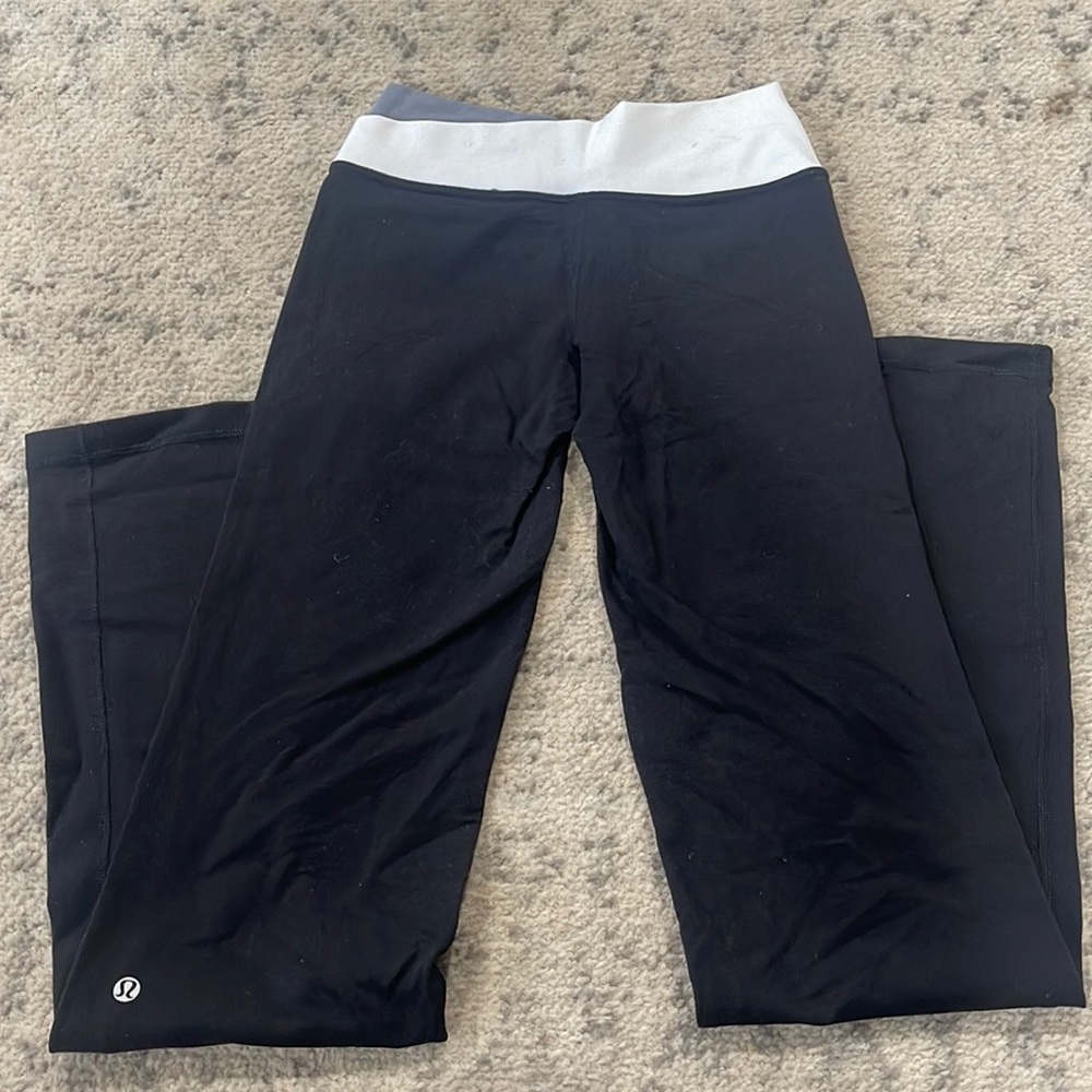 Lululemon yoga pants